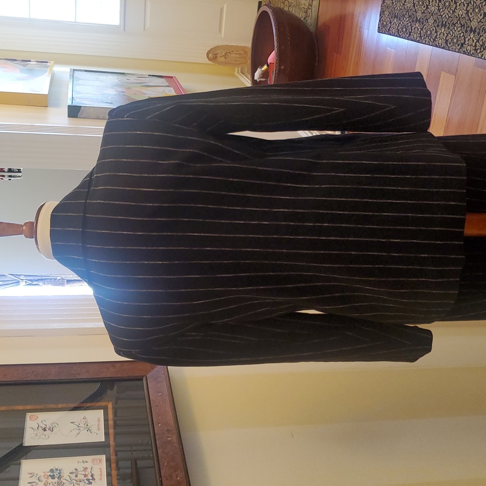 Striped Linen Blazer - Picture 2 of 3